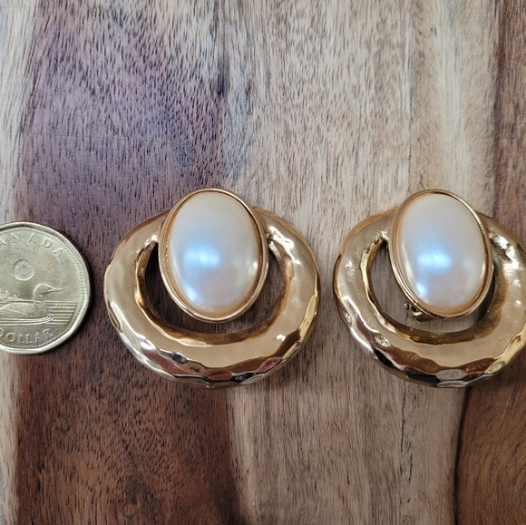 Clip on Earings - Picture 4 of 5